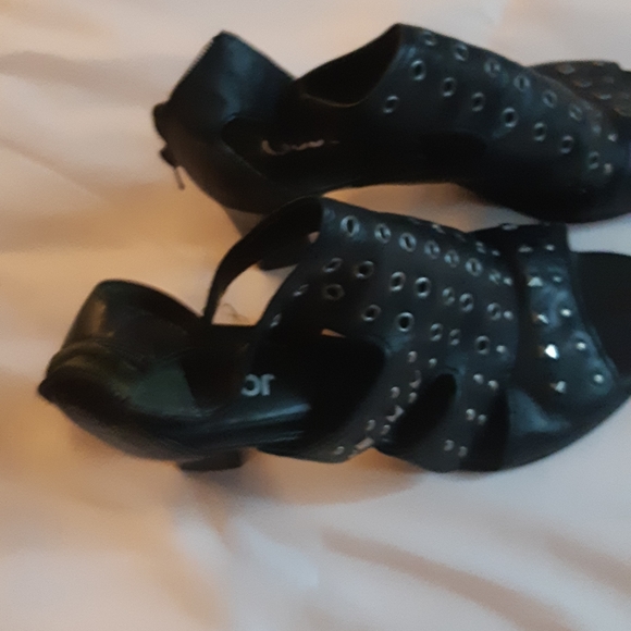 Excellent condition stylish heels - Picture 2 of 2